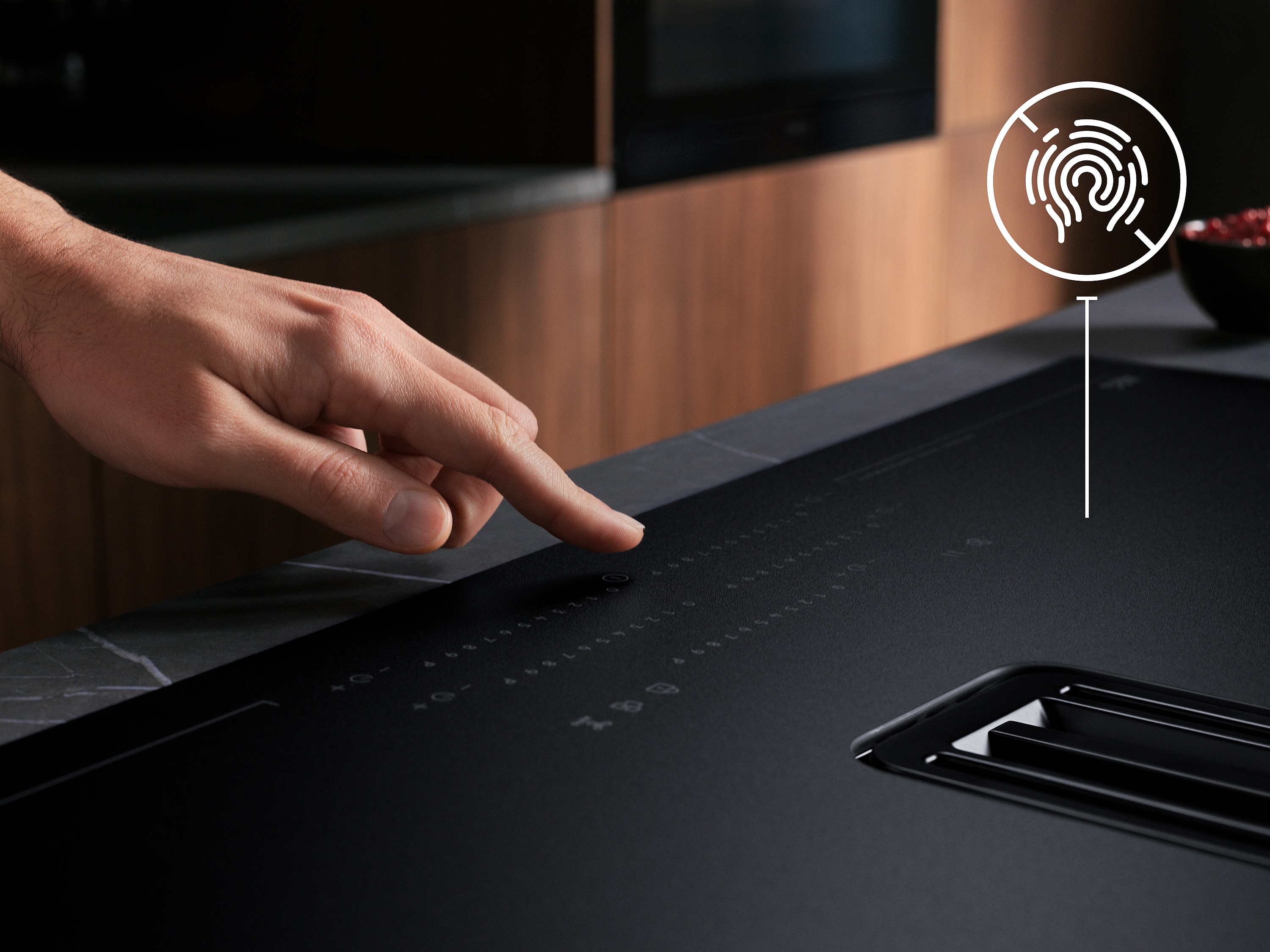 AEG Kochfeld in SaphirMatt mit Antifingerprint-Oberfläche.